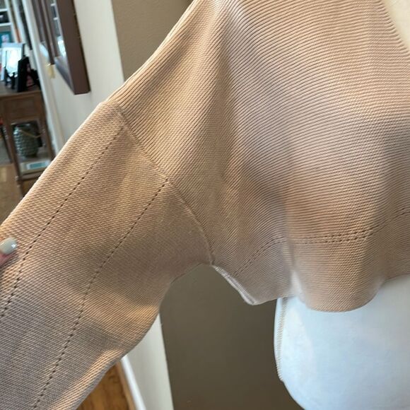 Akira CROPPED V NECK POLO SWEATER - Picture 4 of 8